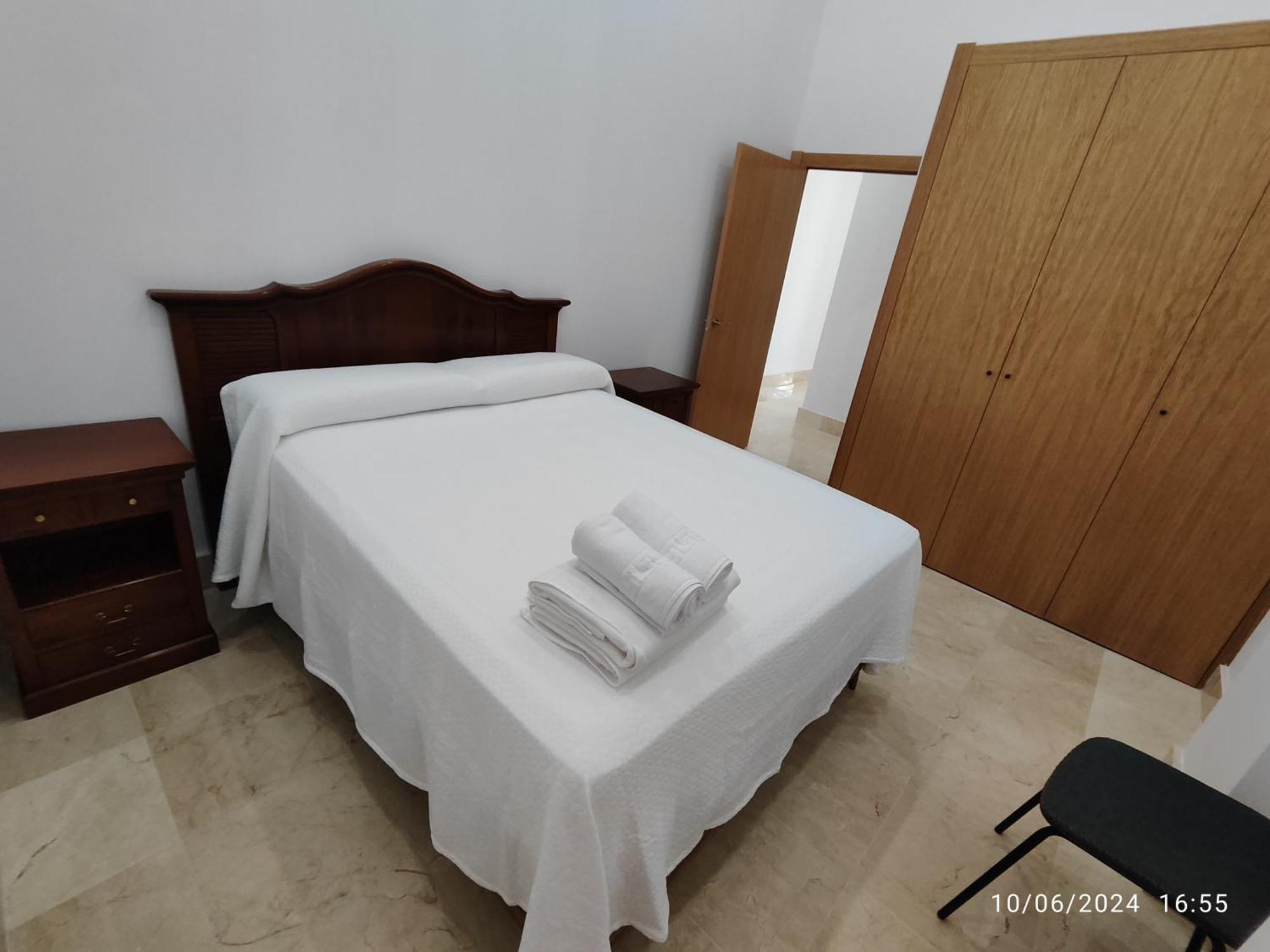 Apartamentos Luxury Playa Victoria カディス エクステリア 写真