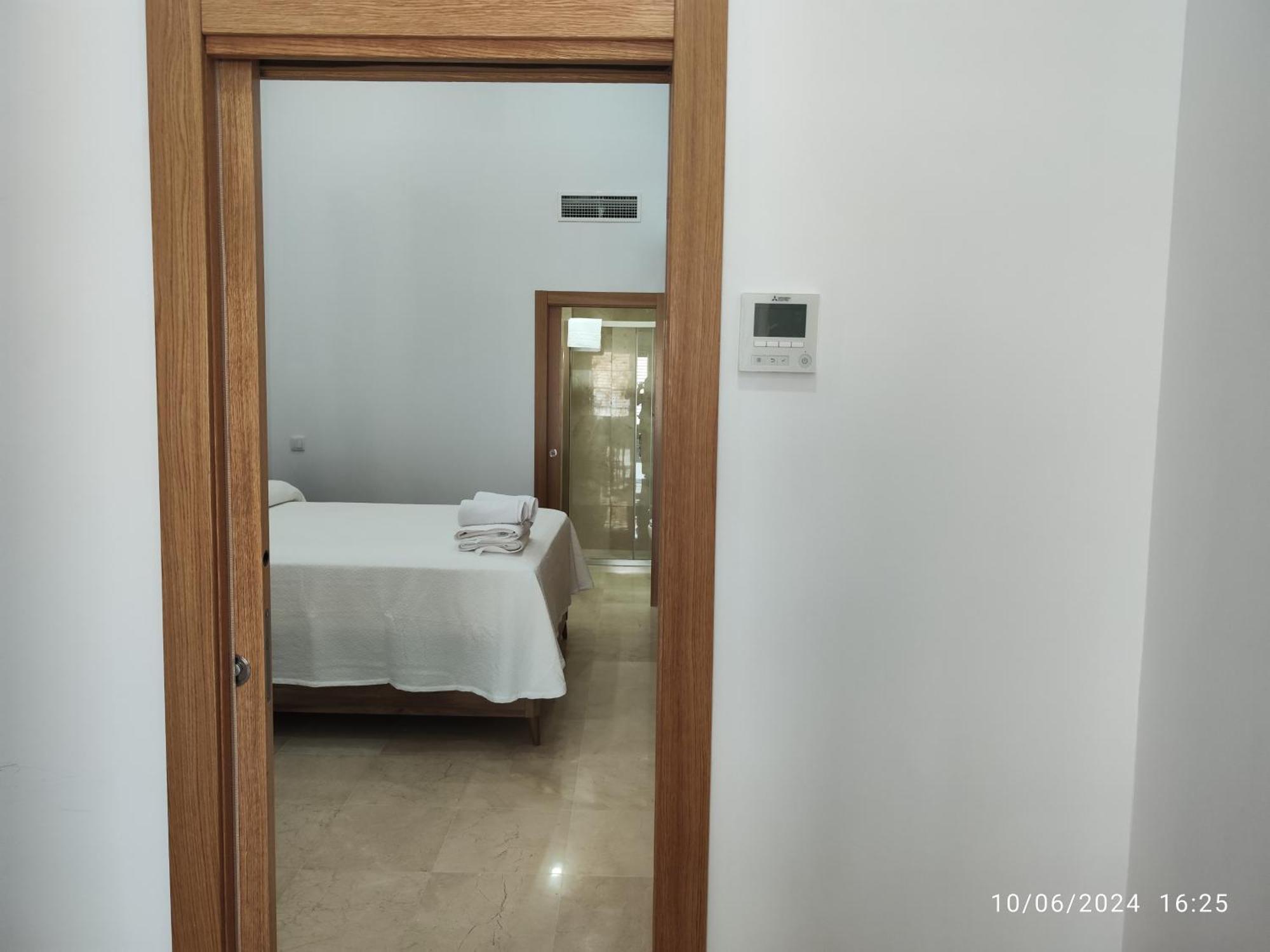 Apartamentos Luxury Playa Victoria カディス エクステリア 写真